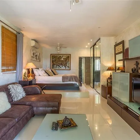 Blue Luxurious Villa Saint-Tropez